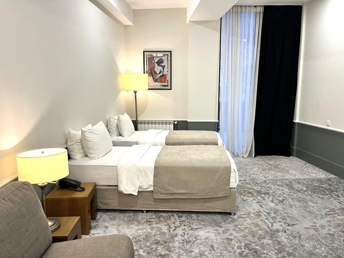 Europe Hotel ティビリシ 部屋 写真