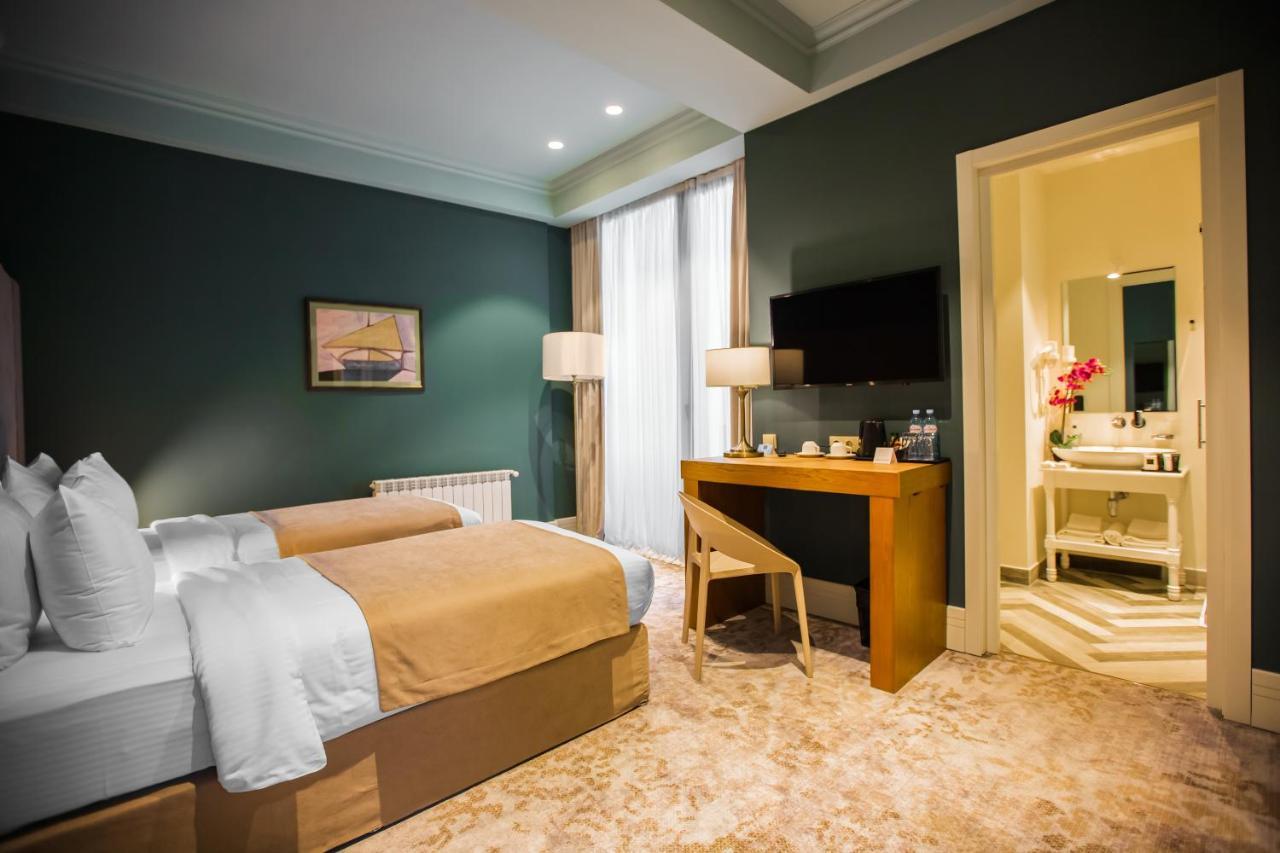 Europe Hotel ティビリシ エクステリア 写真