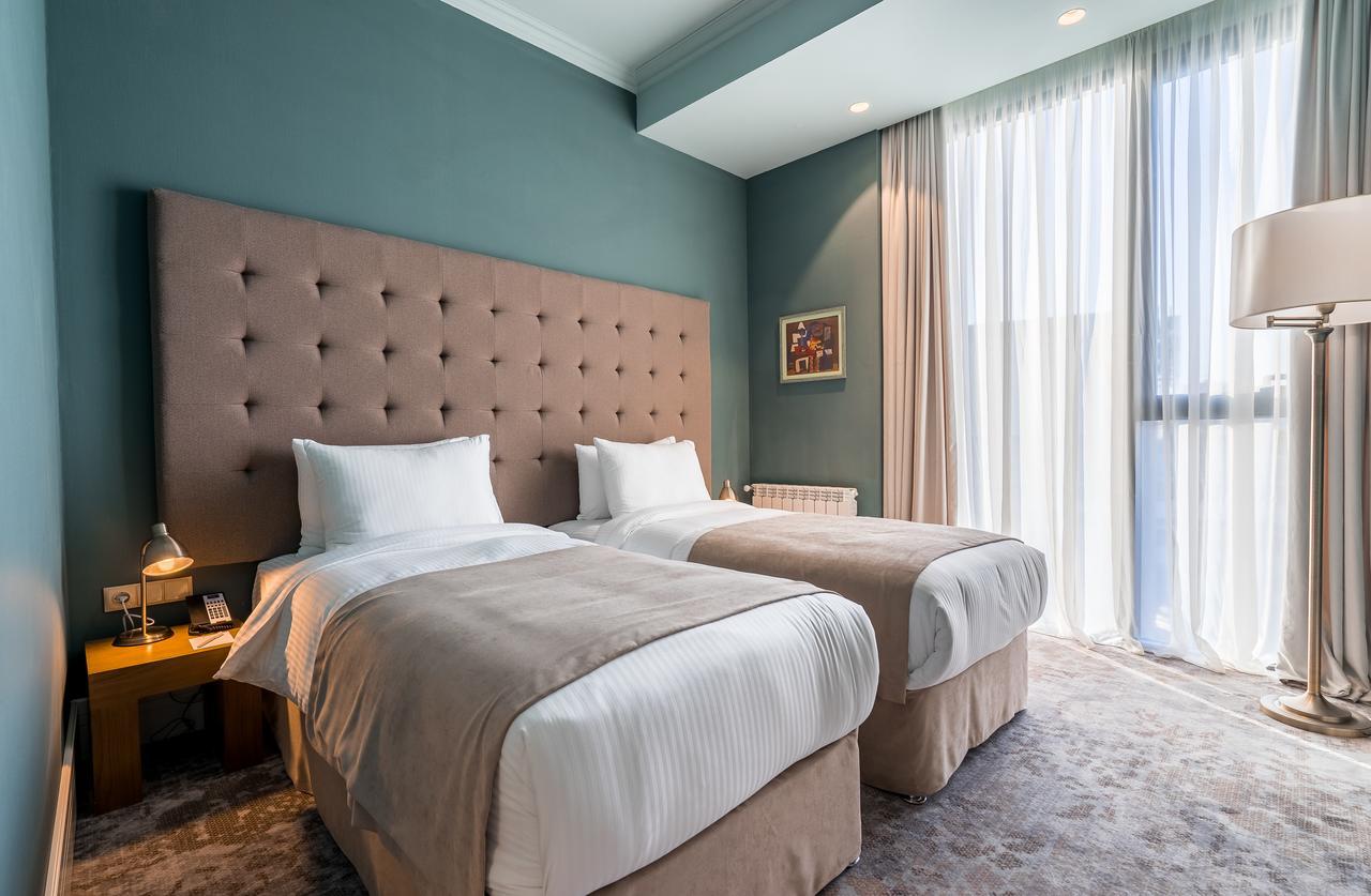 Europe Hotel ティビリシ エクステリア 写真